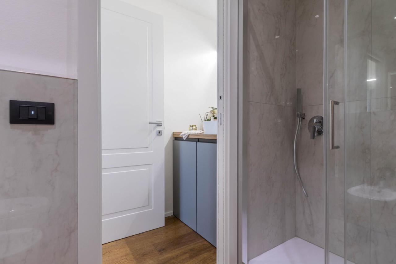 Duomo Heartbeat Studio - Via Disciplini Milan Exterior photo